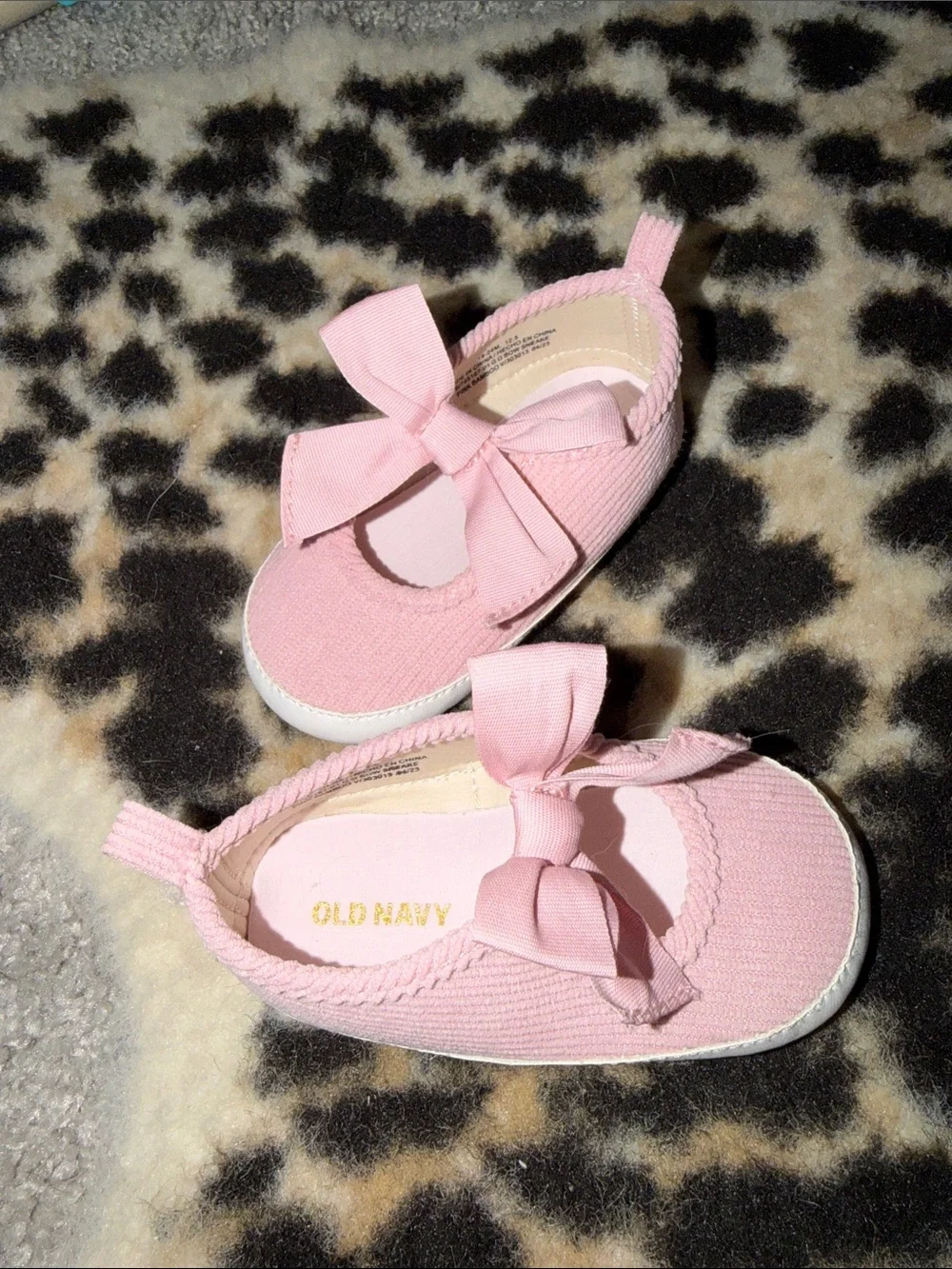 Old Navy Baby Girls Pink Bow Slip-On Canvas Shoes